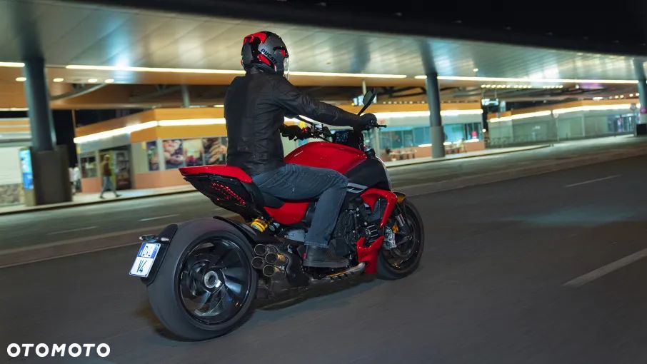 Ducati Diavel - 9