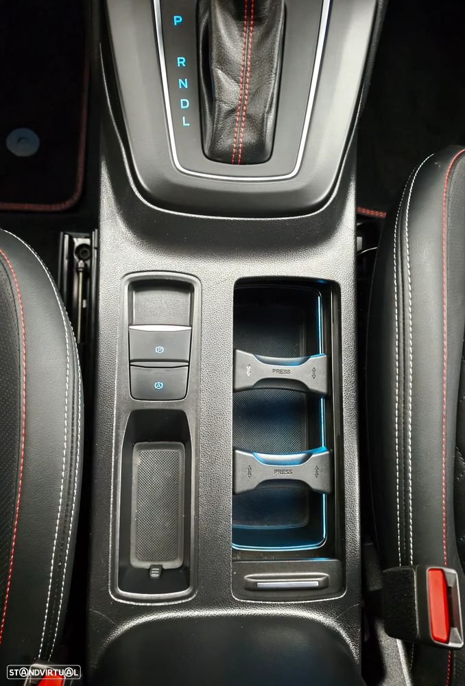 Ford Focus 1.0 EcoBoost MHEV ST-Line X Aut. - 17