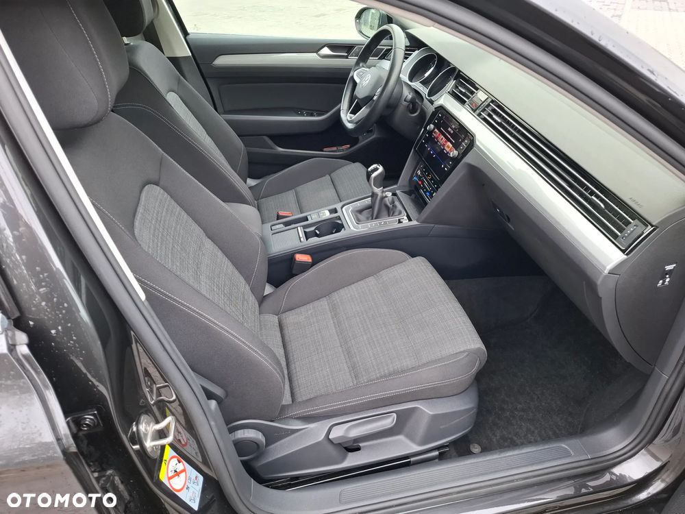 Volkswagen Passat 1.5 TSI EVO Business - 29