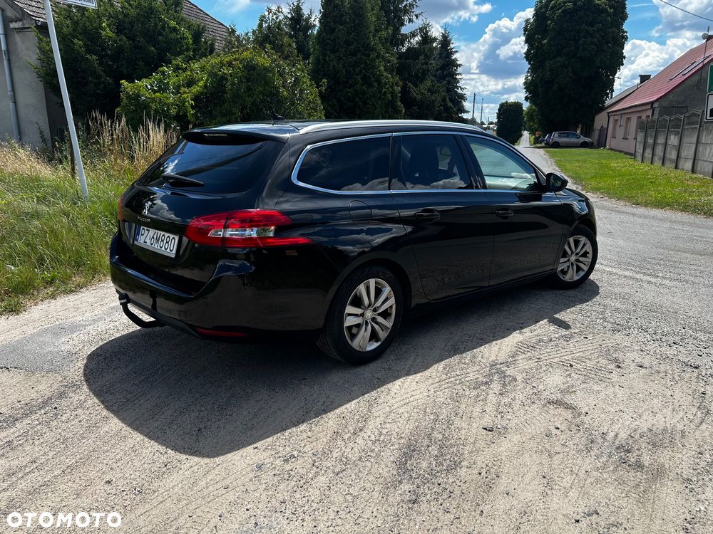 Peugeot 308 1.2 PureTech Allure S&S - 6