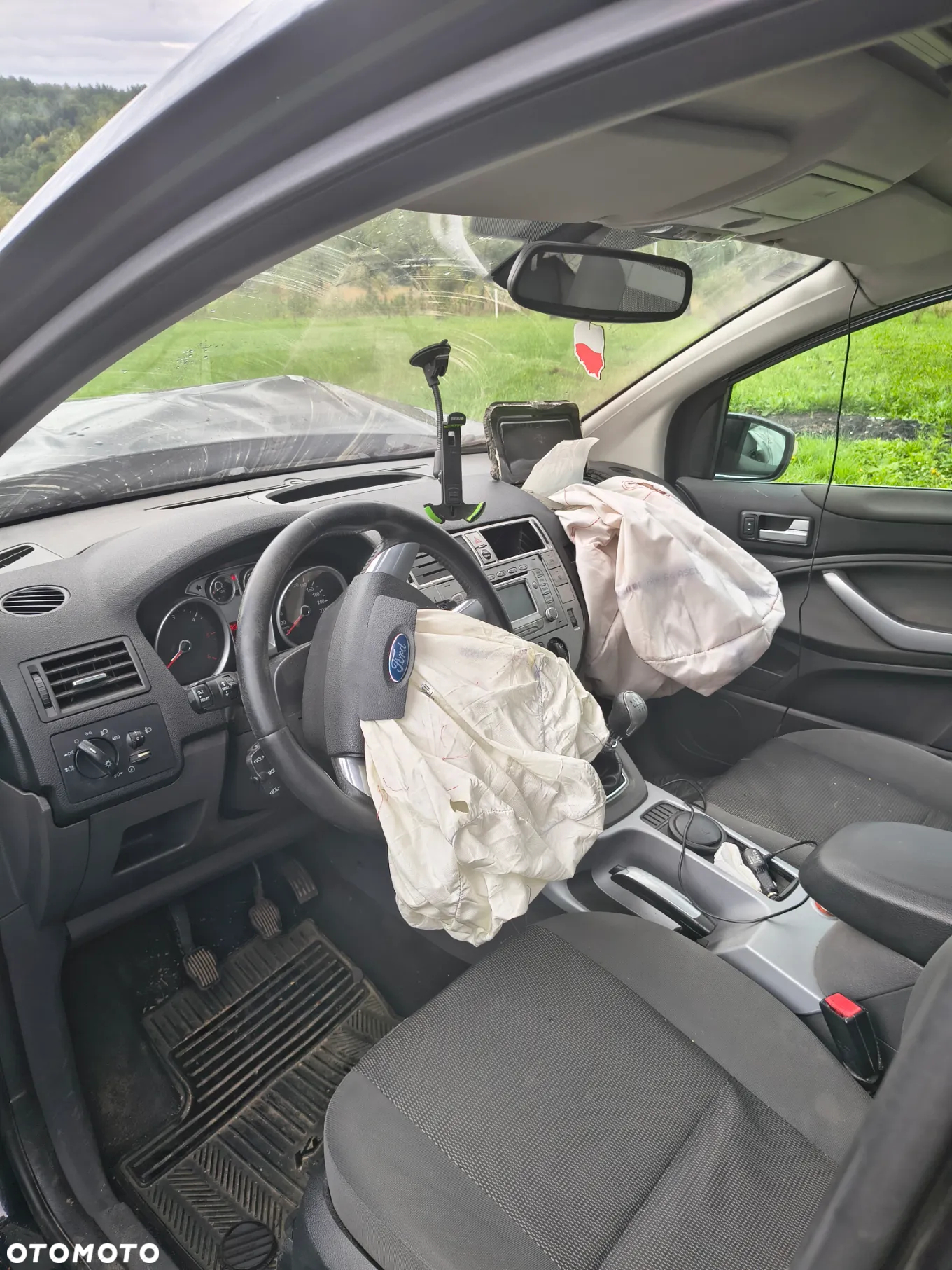Ford Kuga - 2
