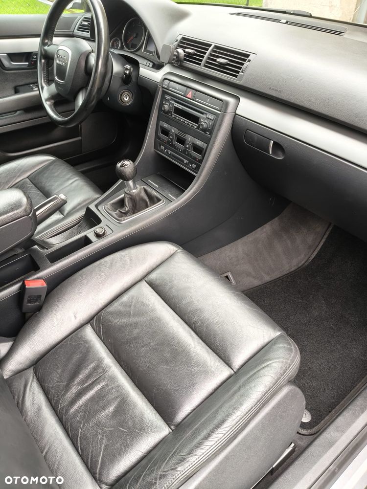 Audi A4 Avant - 11