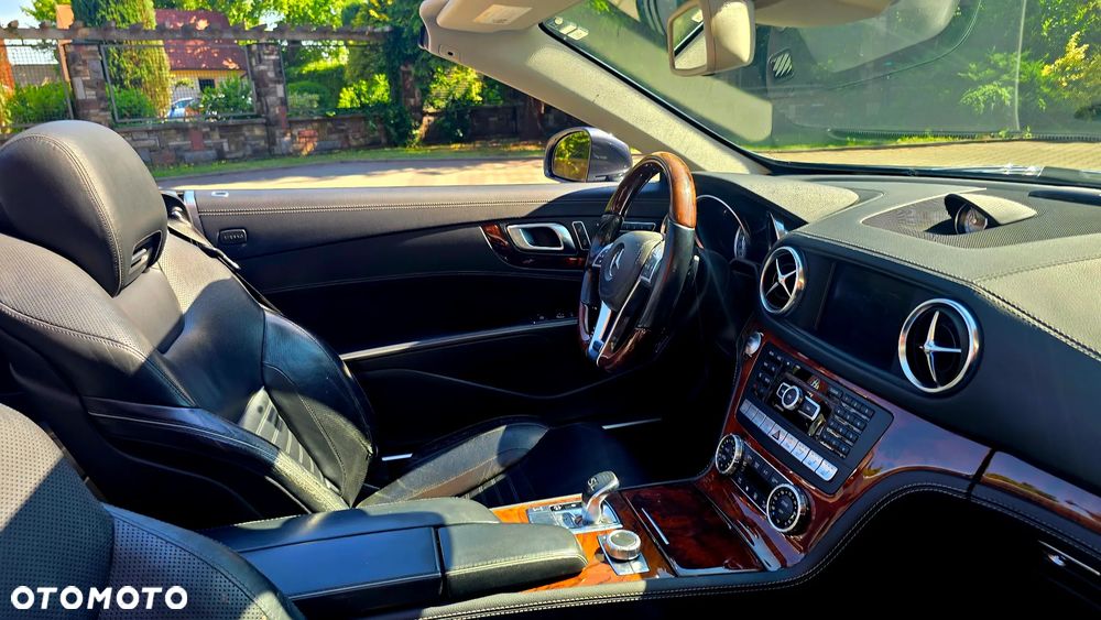 Mercedes-Benz SL 500 - 11