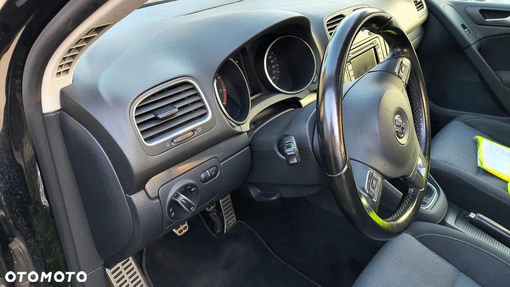 Volkswagen Golf - 10