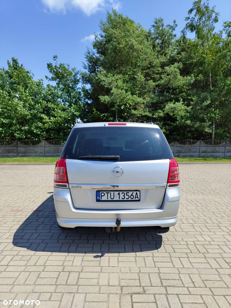 Opel Zafira - 9
