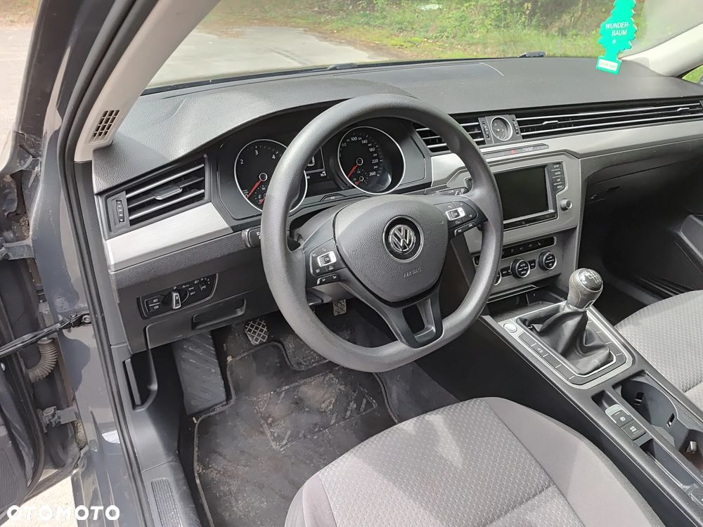 Volkswagen Passat 2.0 TDI BMT Comfortline - 15