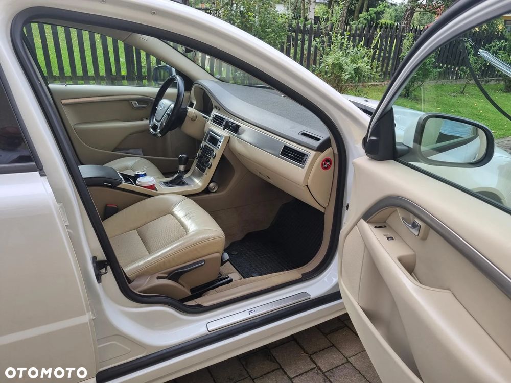 Volvo V70 2.0 Momentum - 10