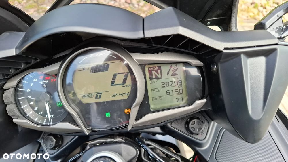 Yamaha FJR - 4