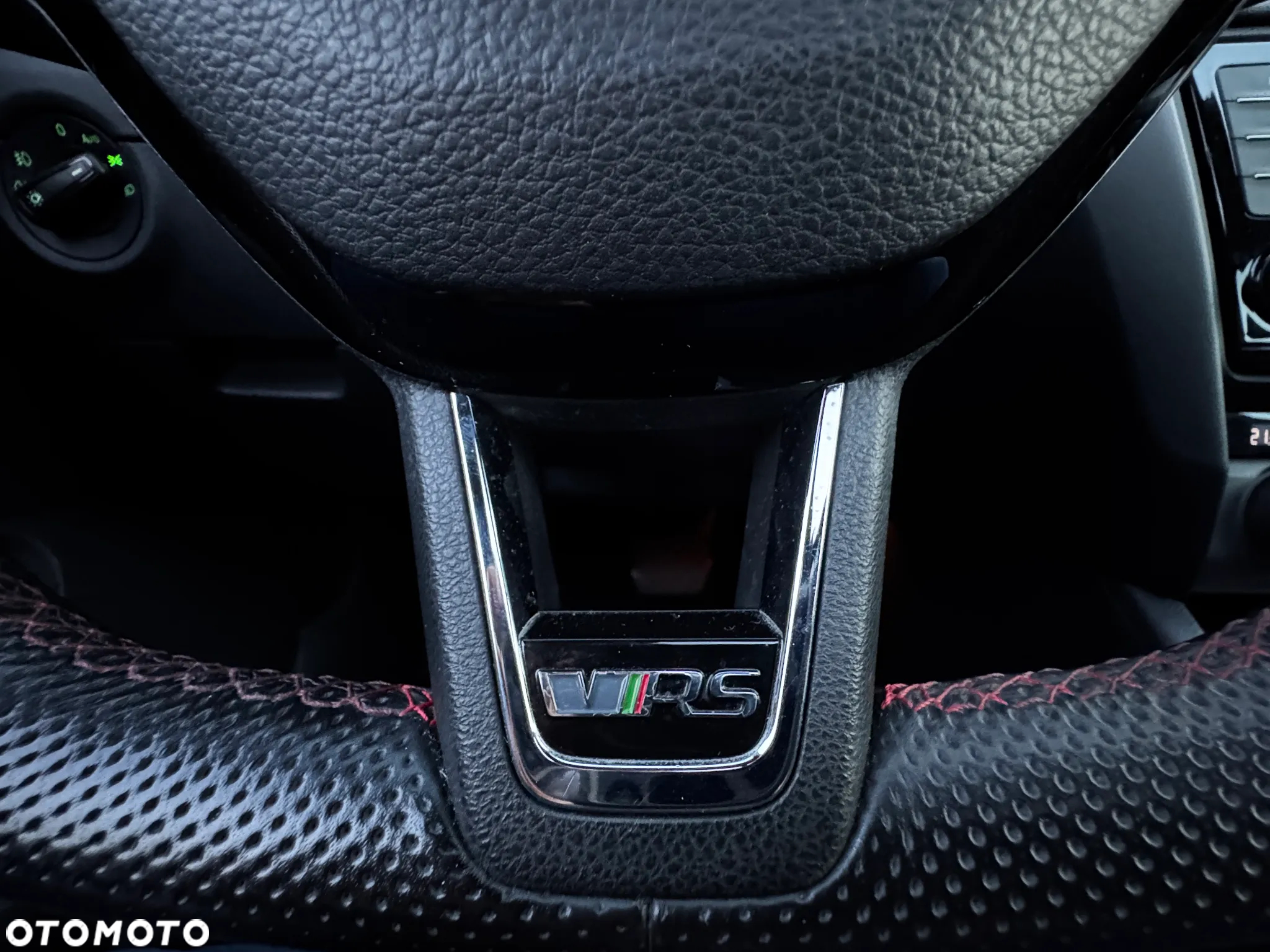 Skoda Octavia 2.0 TDI RS DSG - 23
