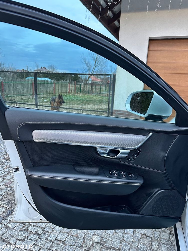 Volvo V90 D3 R-Design - 24