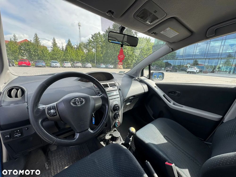 Toyota Yaris - 2