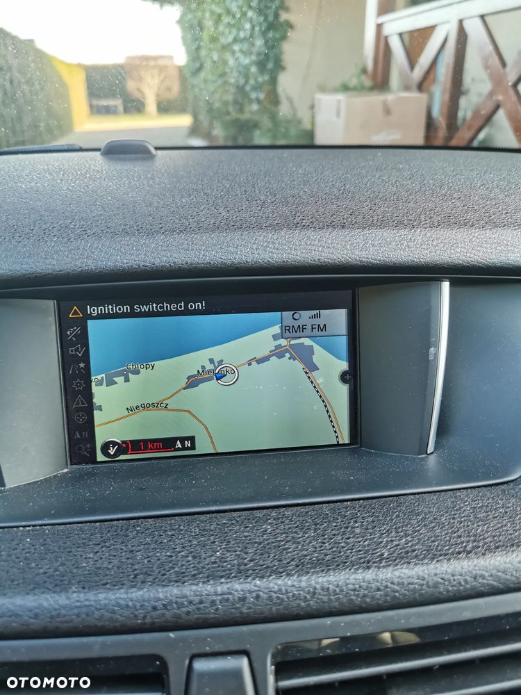 BMW X1 sDrive18d xLine - 8