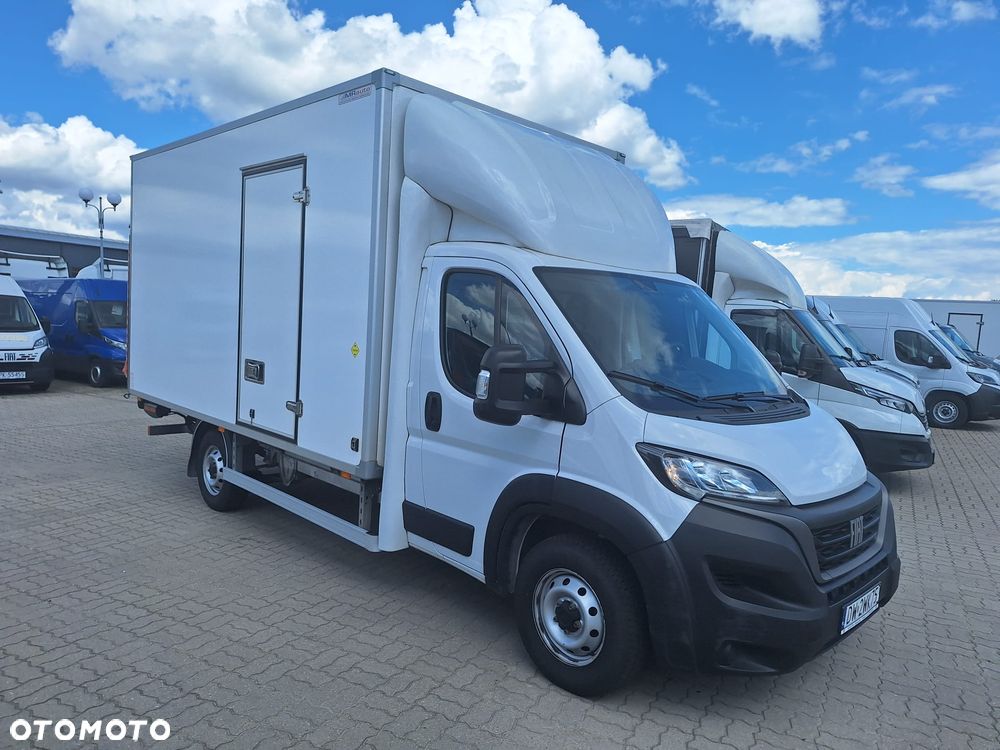 Fiat Ducato kontener z windą 750kg 8EP fv23% leasing krajowy niski przebieg - 8