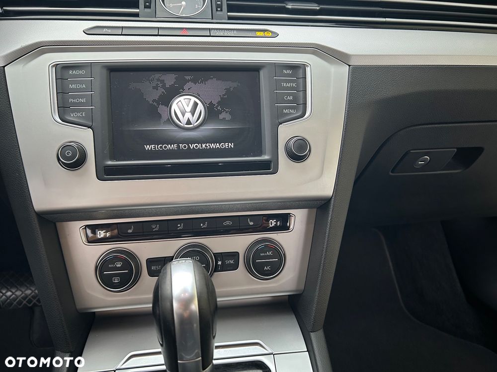 Volkswagen Passat 2.0 TDI (BlueMotion Technology) DSG Highline - 20