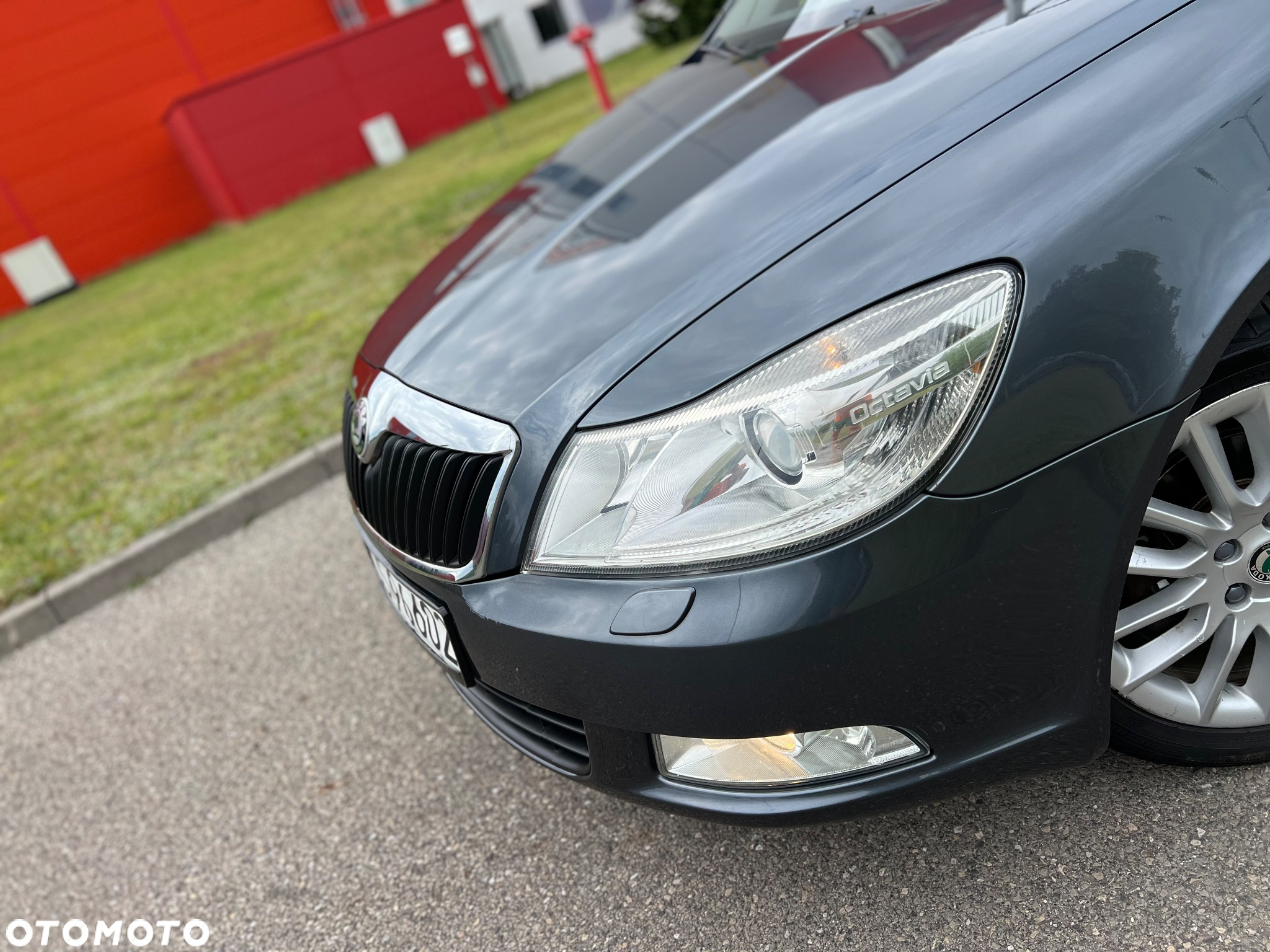 Skoda Octavia 1.8 TSI DSG Laurin & Klement - 13