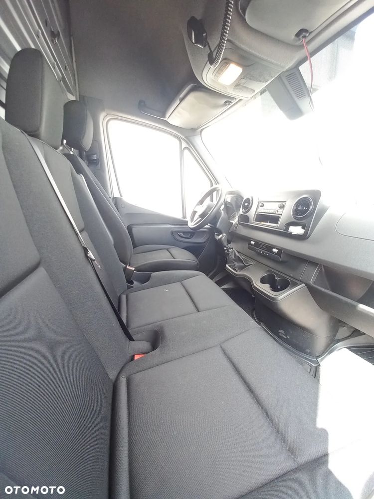 Mercedes-Benz Sprinter - 6