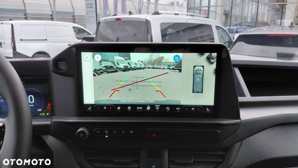 Ford Tourneo Custom - 15