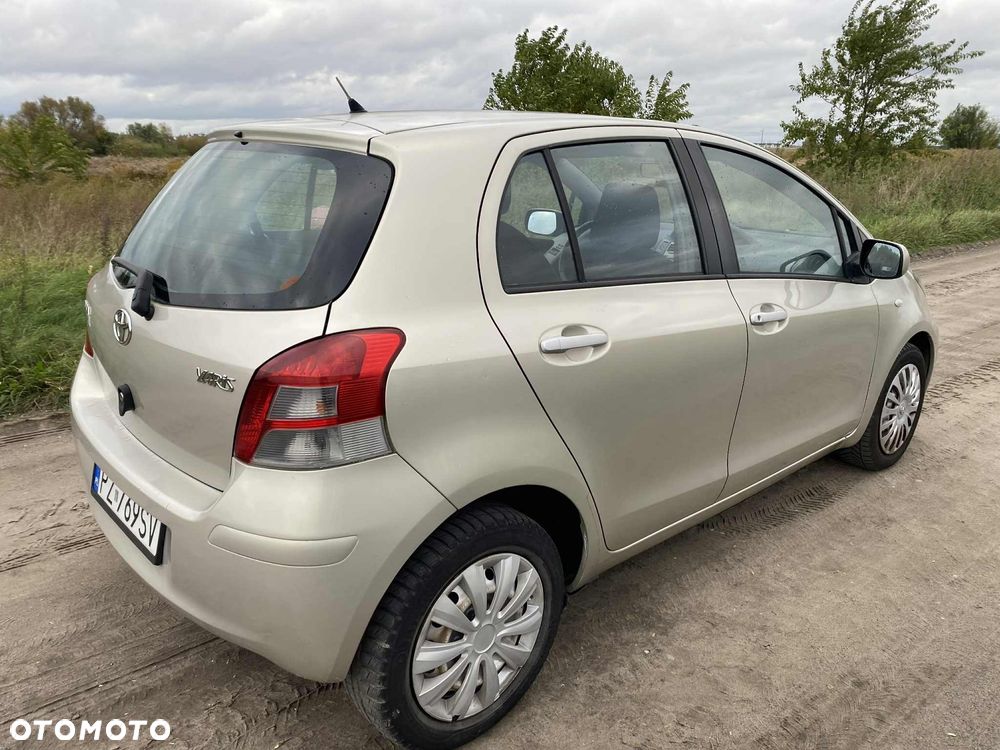 Toyota Yaris - 2