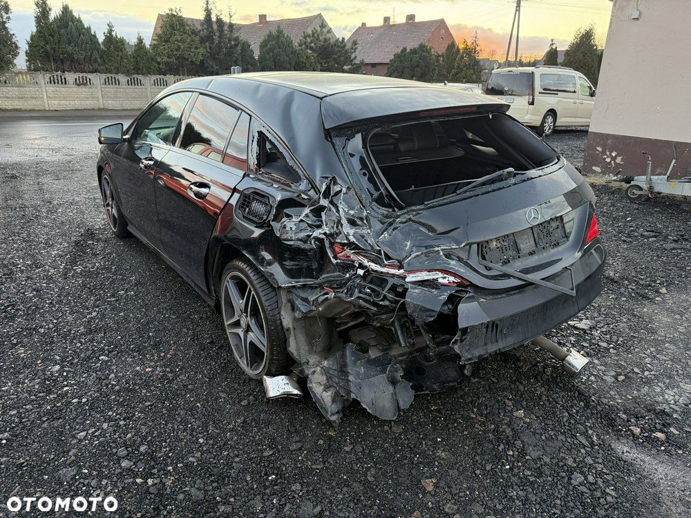 Mercedes-Benz CLA - 4