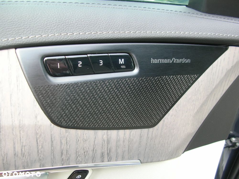 Volvo XC 90 T8 AWD Plug-In Hybrid Ultimate Bright 7os - 27