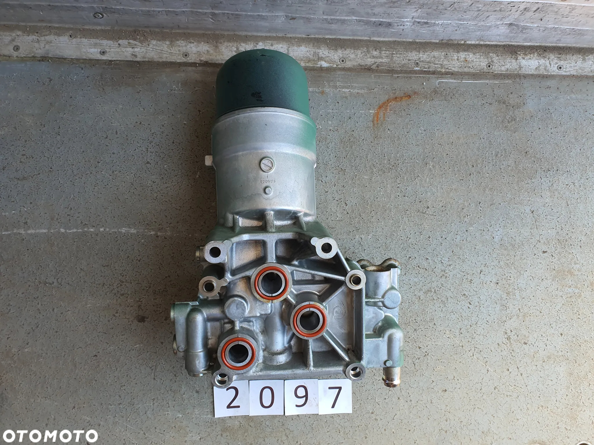 Obudowa, podstawa filtra oleju z chłodnicą Volvo FL, Renault Gama D - 6