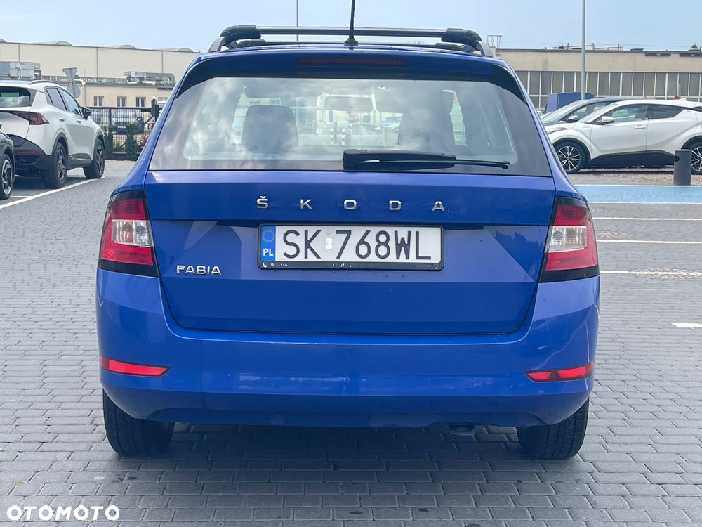 Skoda Fabia 1.0 Ambition Plus - 4