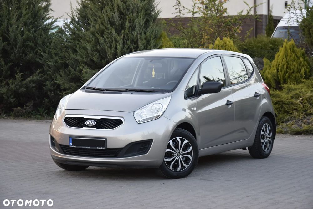 Kia Venga - 32