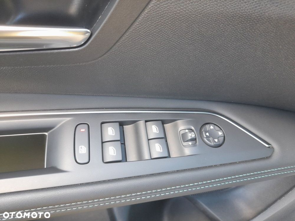 Peugeot 3008 1.2 PureTech mHEV Allure Pack S&S e-DCS6 - 12
