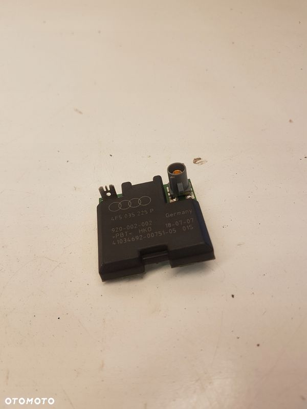 WZMACNIACZ ANTENOWY AUDI A3 A4 A6 4F5035225P - 1
