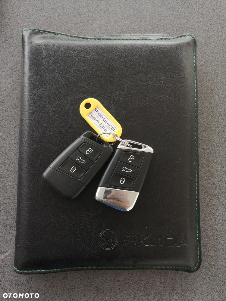 Skoda Superb 2.0 TDI 4x4 Style DSG - 38