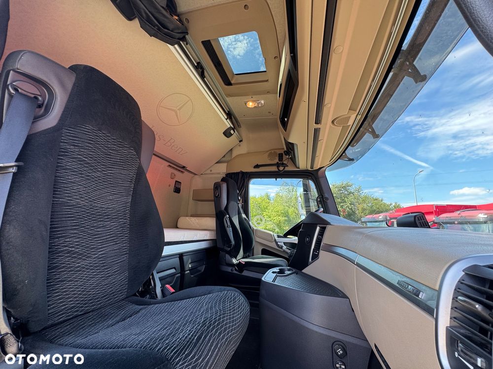 Mercedes-Benz ACTROS 2548 Izoterma Schmitz 7.45m Winda 2T - 31