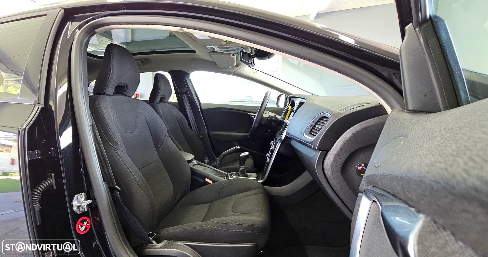 Volvo V40 Cross Country 2.0 D3 Kinetic - 22