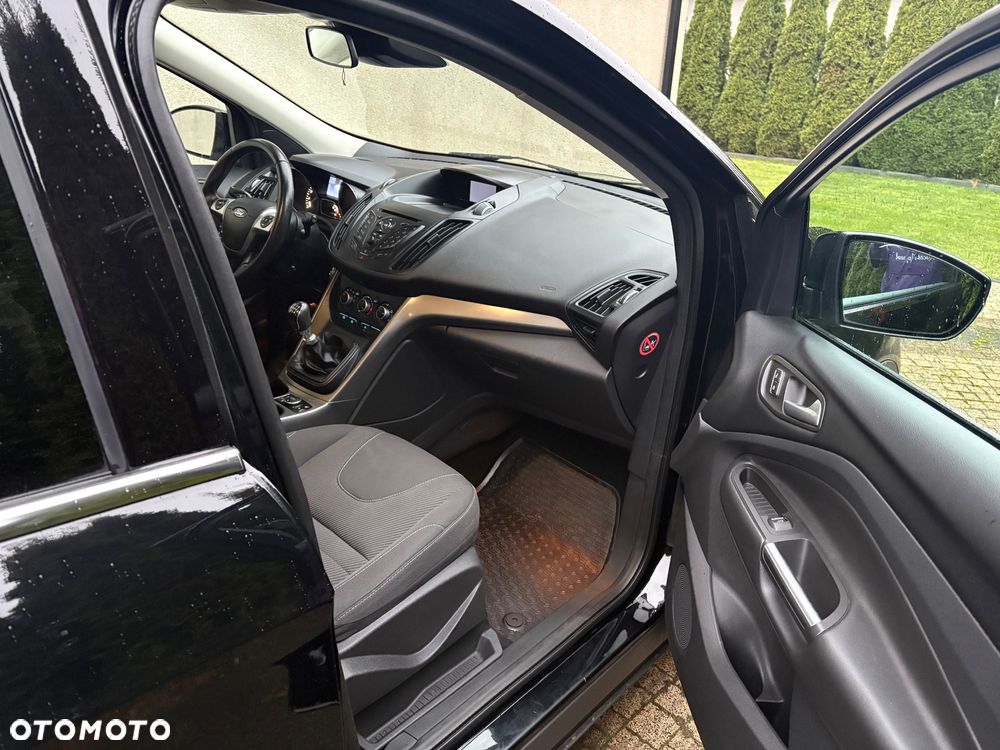 Ford Kuga 1.5 EcoBoost 2x4 Trend - 10