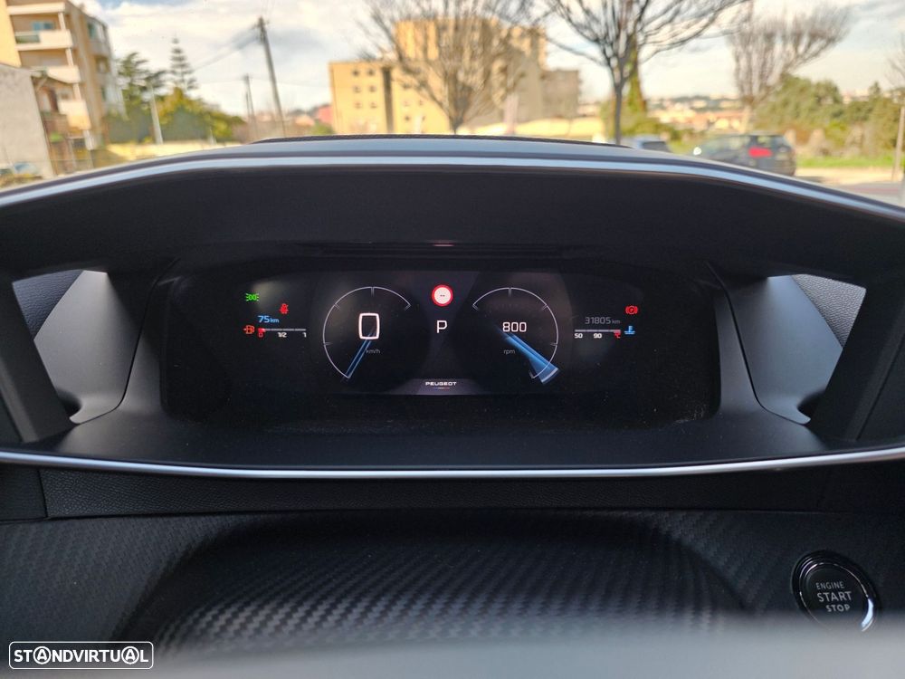 Peugeot 2008 1.2 PureTech GT EAT8 - 11