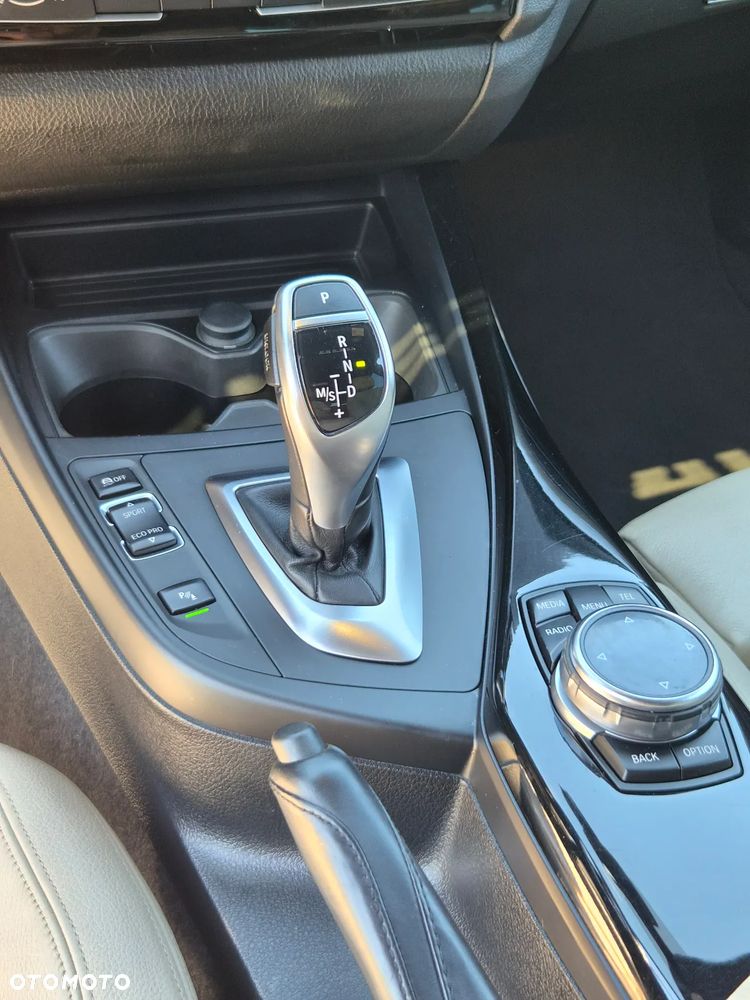 BMW Seria 1 120d M Sport - 14