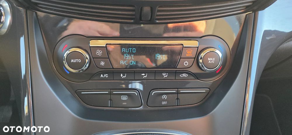 Ford Kuga 2.0 TDCi FWD Titanium - 21
