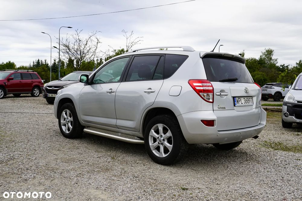 Toyota RAV4 2.0 VVT-i Premium - 9