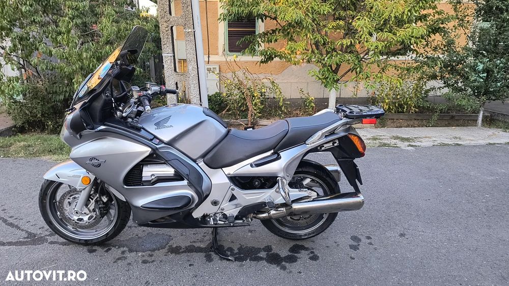 Honda ST 1300 Pan European - 6