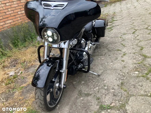 Harley-Davidson Touring Street Glide - 7