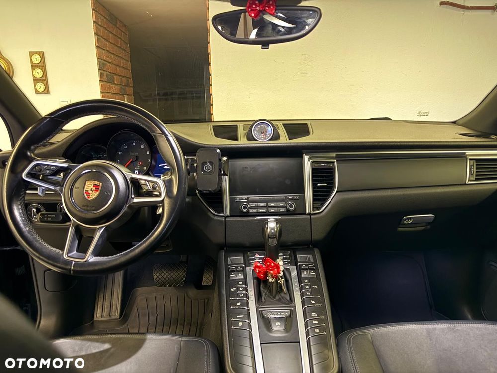 Porsche Macan Standard - 10