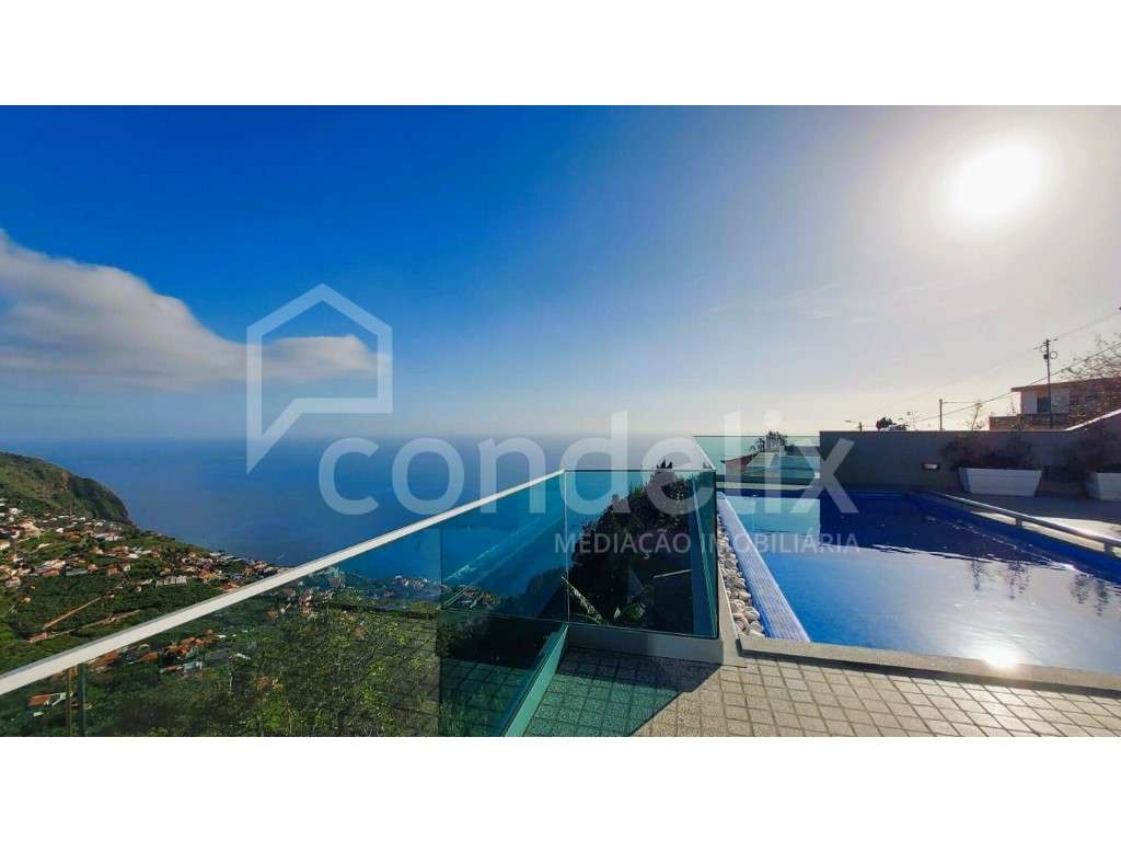 Moradia T2 na Calheta com piscina e vista mar - Grande imagem: 2/33