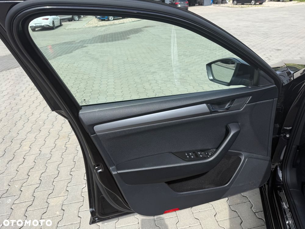 Skoda Superb 2.0 TDI 4x4 DSG Premium Edition - 22