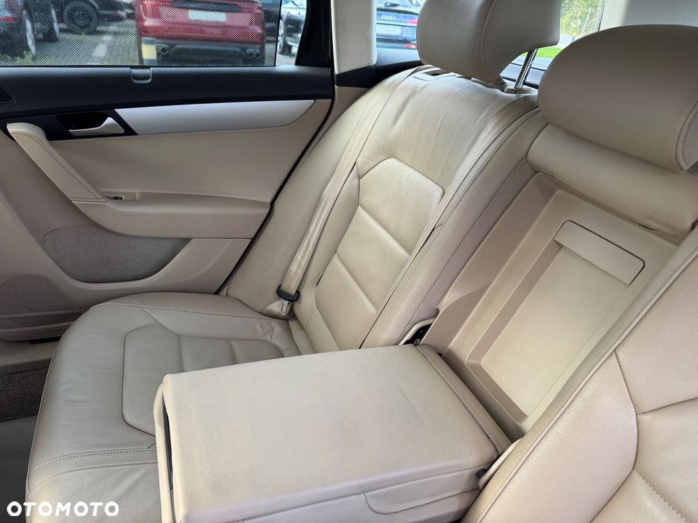 Volkswagen Passat Alltrack - 15