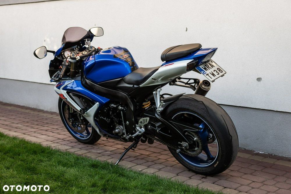 Suzuki GSX-R - 11