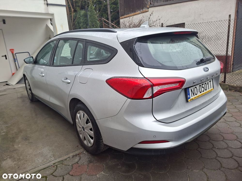 Ford Focus 1.0 EcoBoost Trend Edition - 6