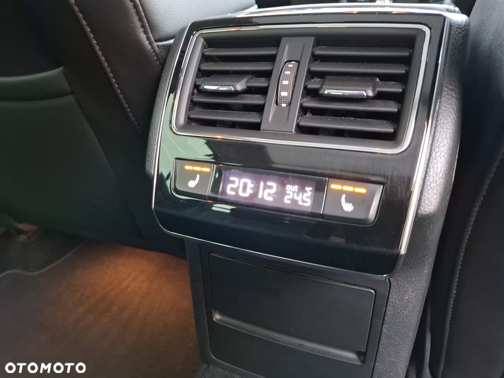 Skoda Superb 2.0 TDI DSG Style - 23