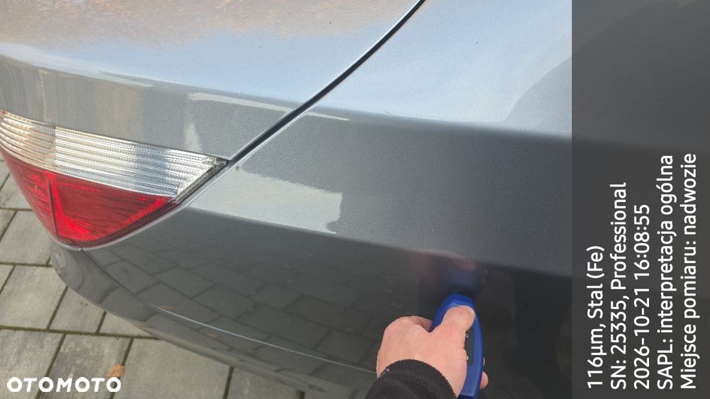 BMW Seria 5 525i - 32