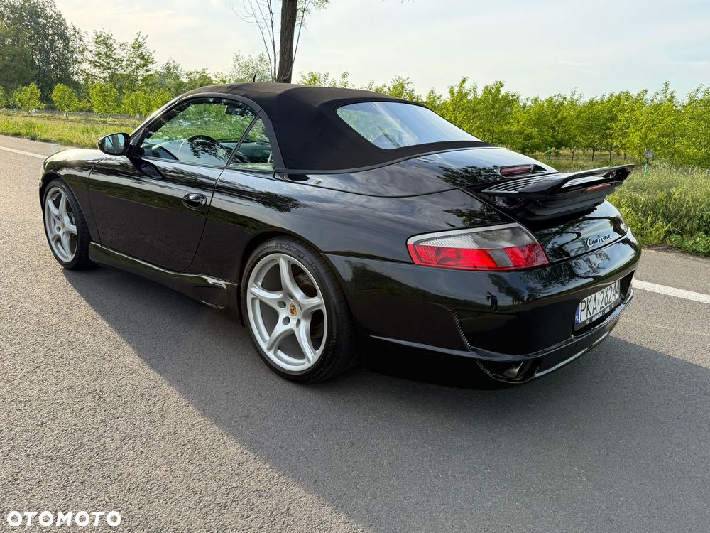 Porsche 911 Carrera - 6