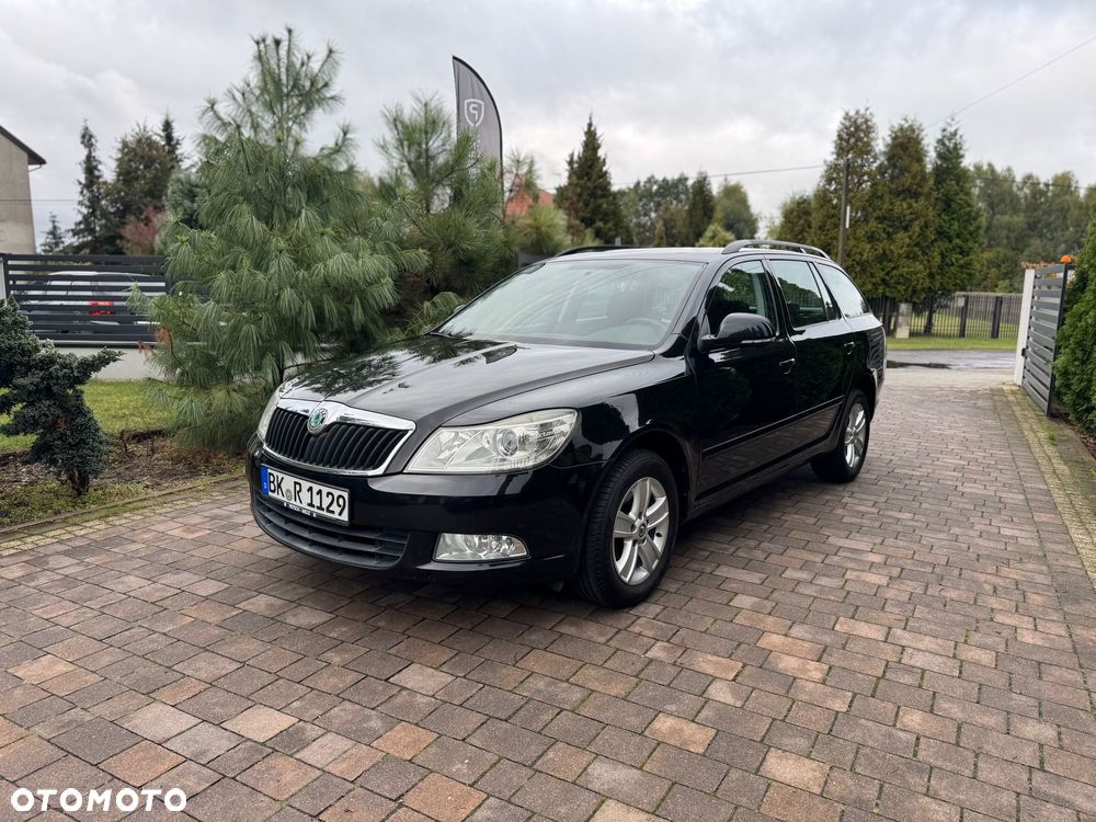 Skoda Octavia Combi 1.6 TDI DPF Ambiente - 2