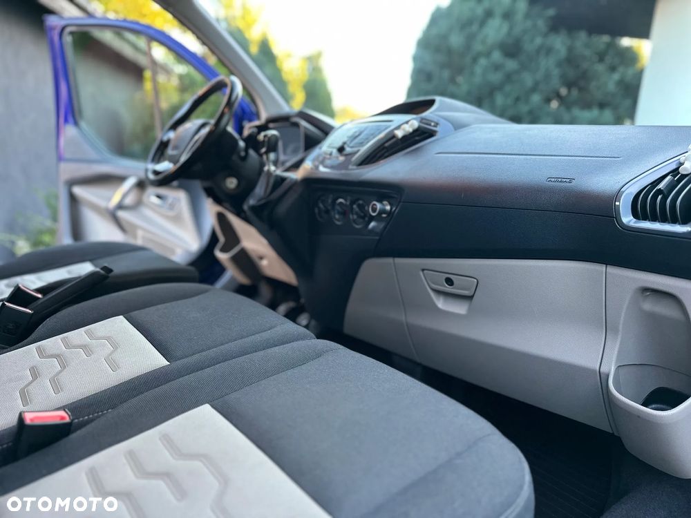 Ford Tourneo Custom 2.0 EcoBlue L1 Trend - 10